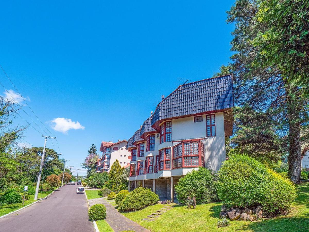 Vista Real 102 - Apartamento A 4 Minutos Da Rua Coberta De Gramado